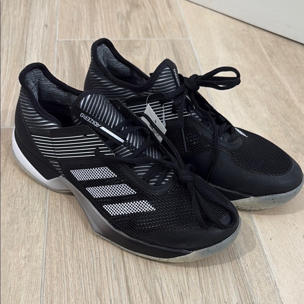 NWT Size 8.5 Adizero Clay Adidas Tennis/Pickleball Shoes Black and White
